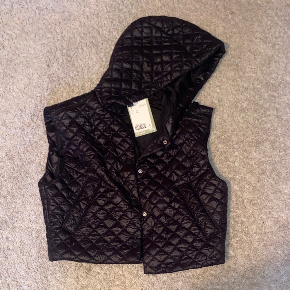 Black Quilted Hooded Vest -